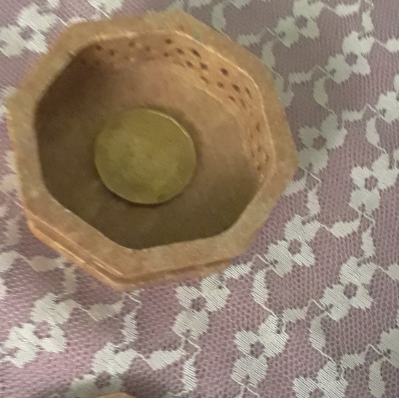 Stone octagon Floral jewellery trinket box - Picture 15 of 16